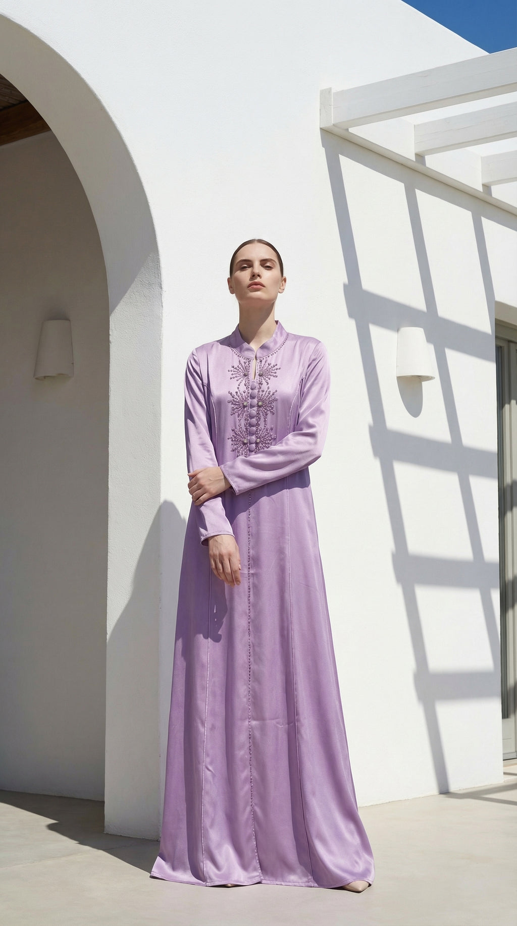 عباية أرجوانية لؤلؤية 