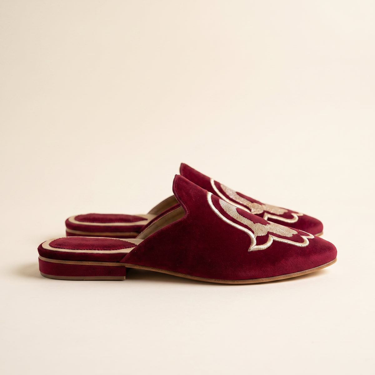 Babouche Main de Fatma Bordeaux Brodée