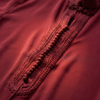 Caftan bordeaux col mandarin nœud tressé