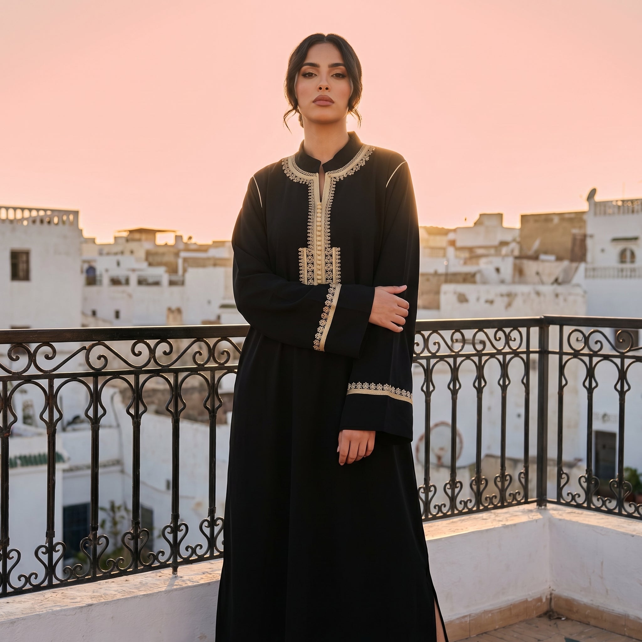 Caftan noir et doré