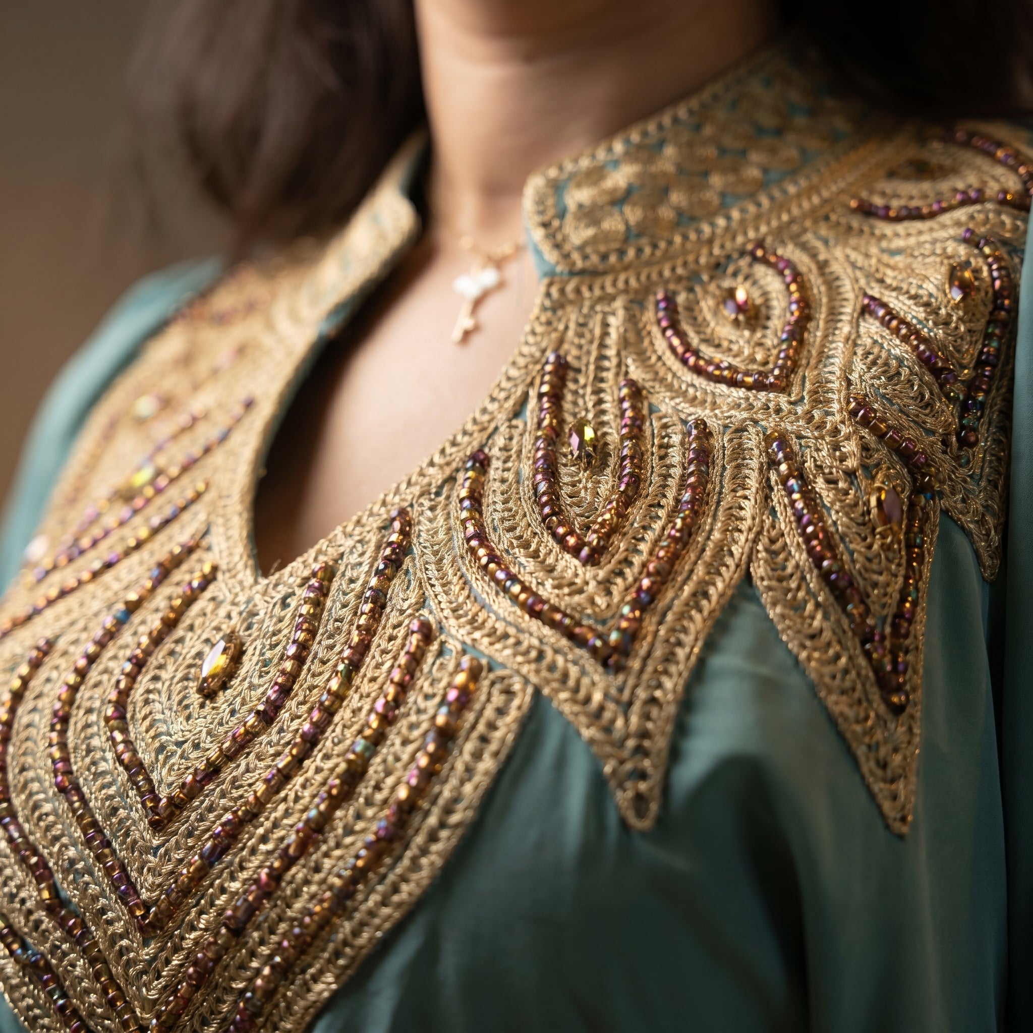 Gandoura farasha turquoise broderies dorées tarz maalem