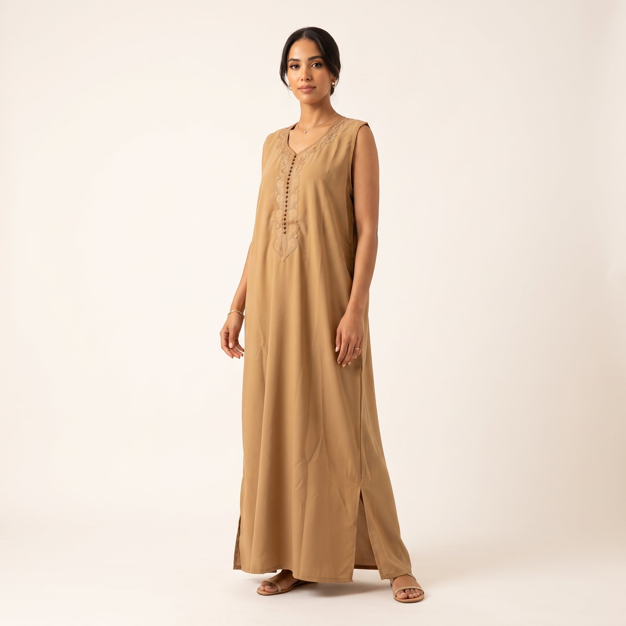 Ensemble kimono noir et robe camel doré