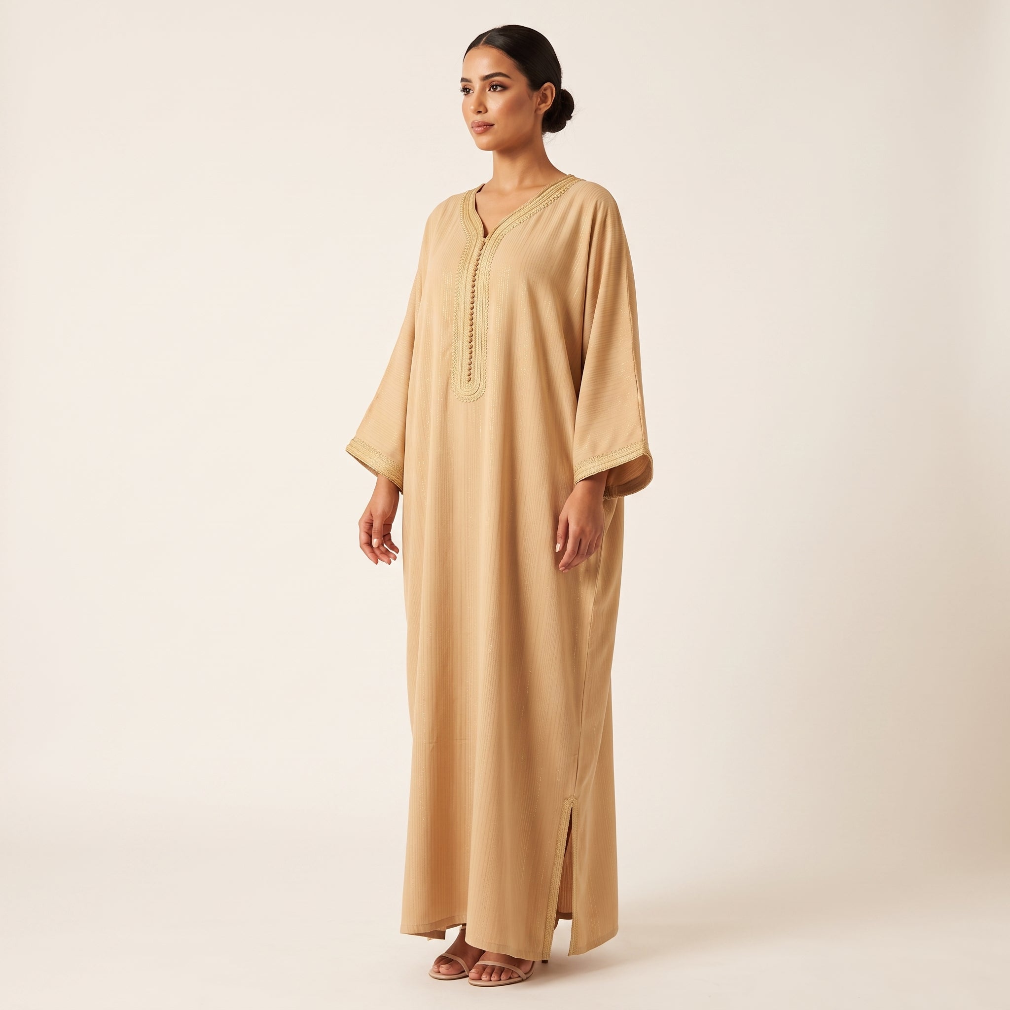Caftan beige strié fil doré
