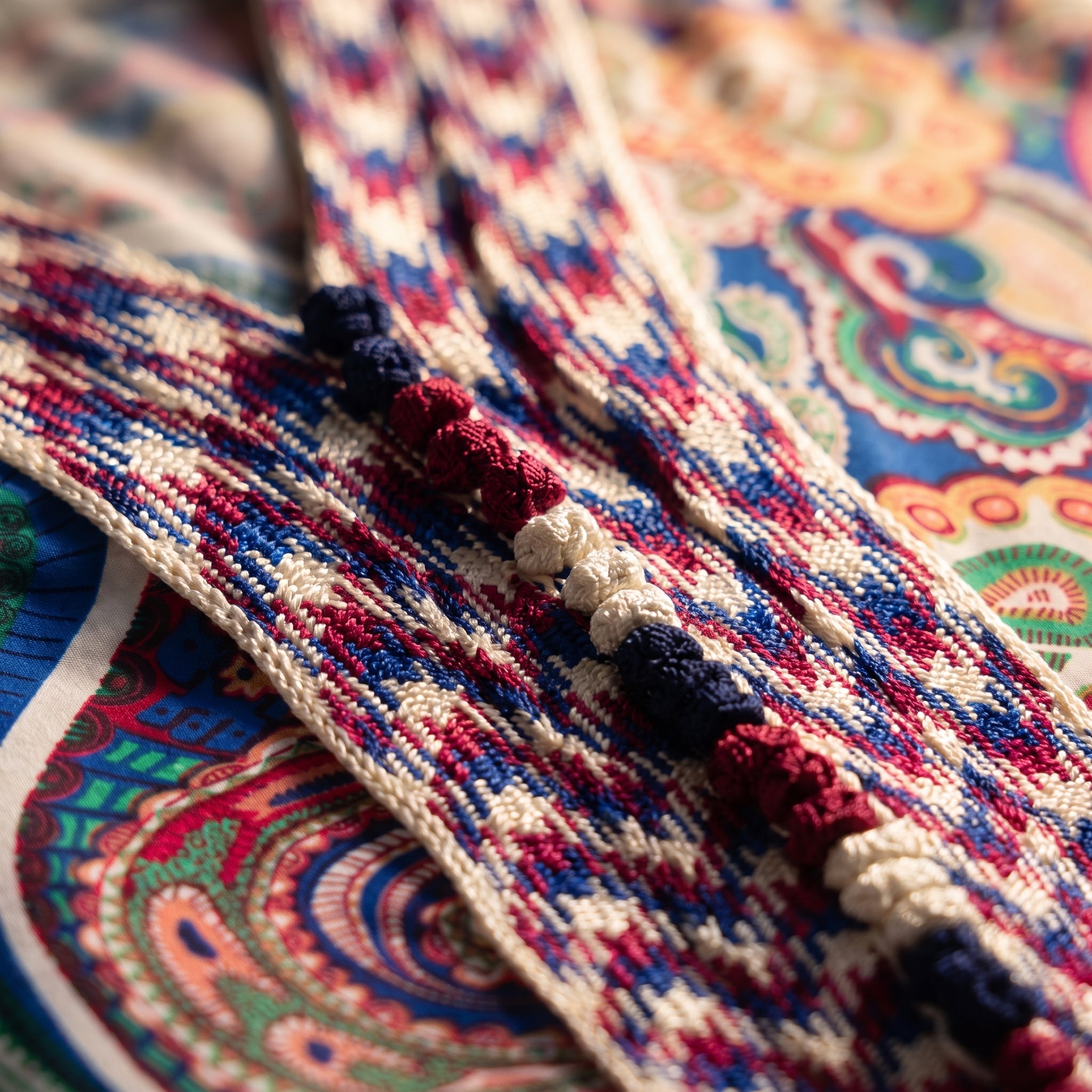 Caftan motifs cachemire bleu