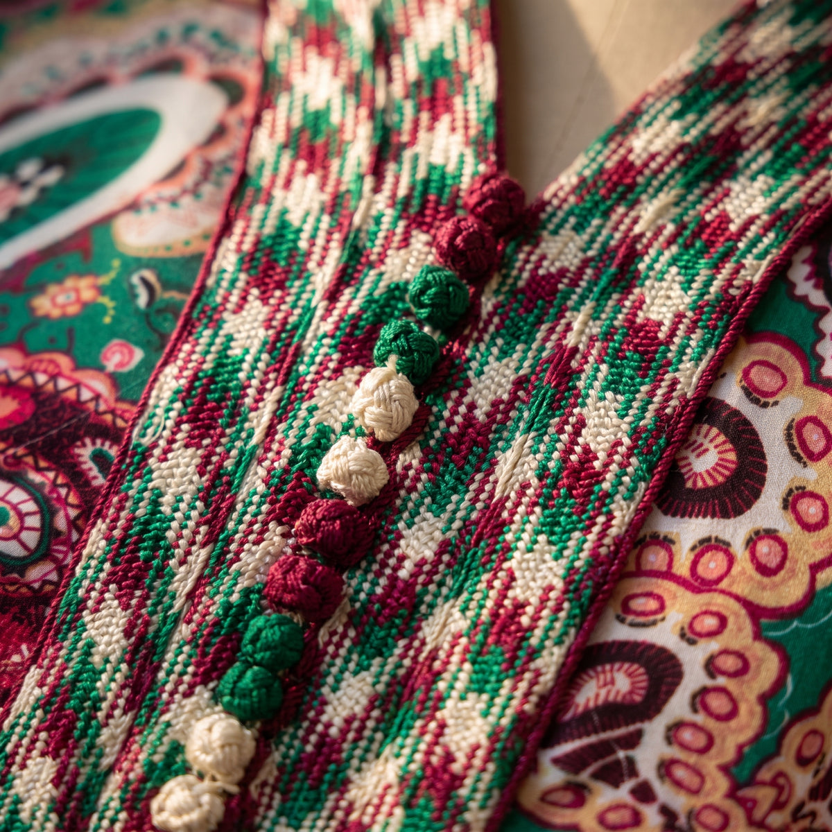 Caftan motifs cachemire vert