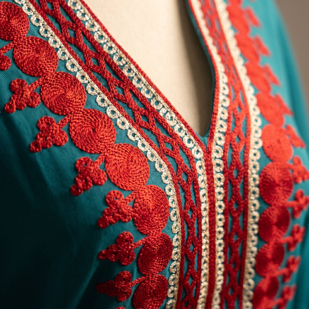 Gandoura farasha bleu canard broderies rouges