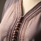 Caftan mauve strié fil argenté