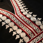 Gandoura farasha noire broderies argent et rouge