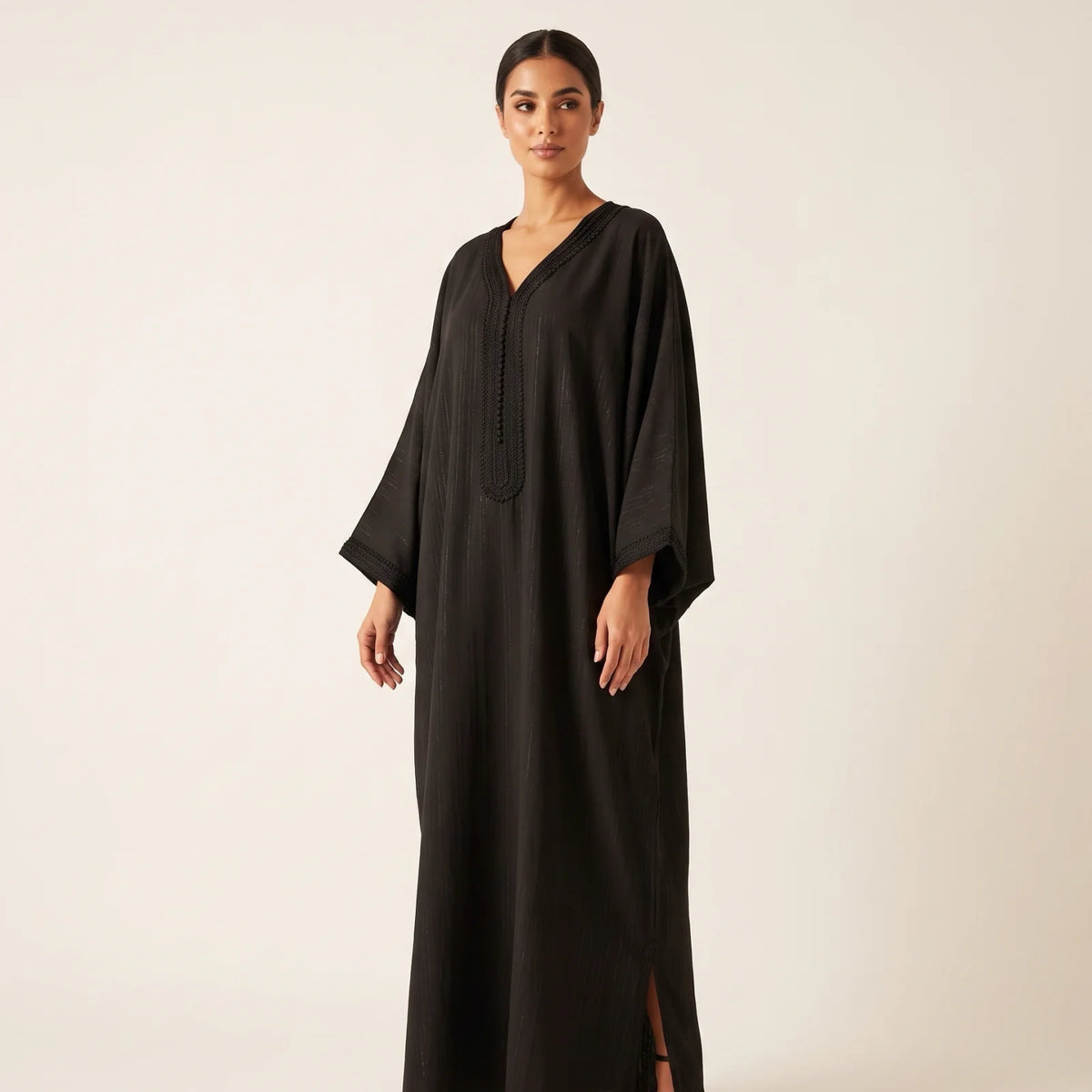 Caftan noir oversize crêpe pailleté